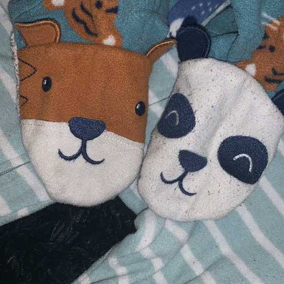 2 carters pjs - Picture 2 of 2